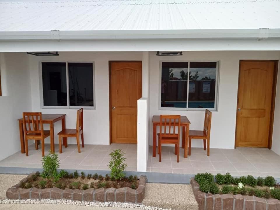 Badi'S Place Moalboal Esterno foto