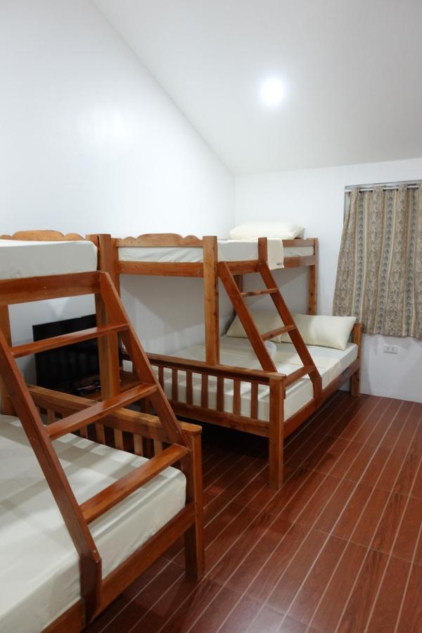 Badi'S Place Moalboal Esterno foto