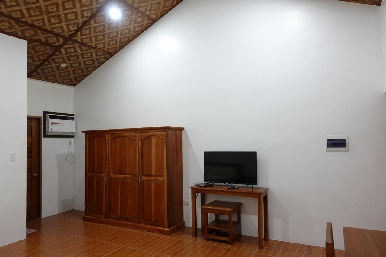 Badi'S Place Moalboal Esterno foto
